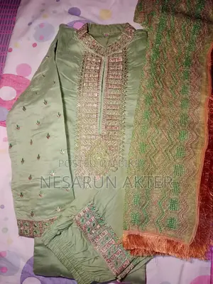 গর্জিয়াস ওরগ্যান্জা (Organza) করা সালোয়ার কামিজ ও ওরনা (একদম নতুন)