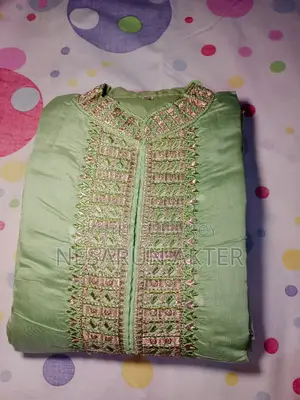 গর্জিয়াস ওরগ্যান্জা (Organza) করা সালোয়ার কামিজ ও ওরনা (একদম নতুন)