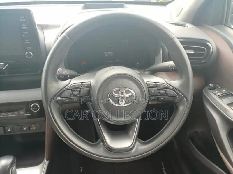 Toyota Yaris Cross Z Leather Hybrid Red 2021