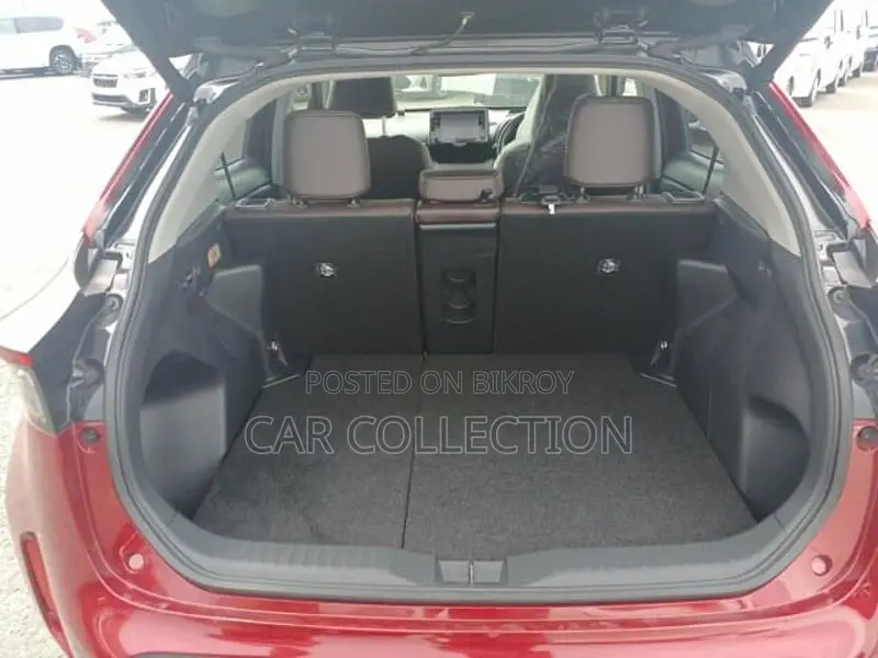 Toyota Yaris Cross Z Leather Hybrid Red 2021