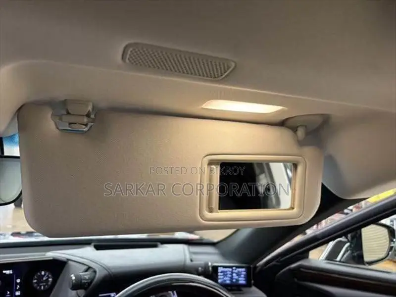 Lexus ES 300h L Version 2021