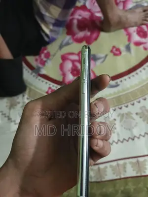 Apple iPhone XS 128 (Used)