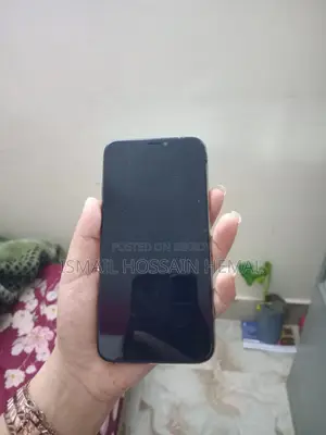 Apple iPhone XS . (Used)