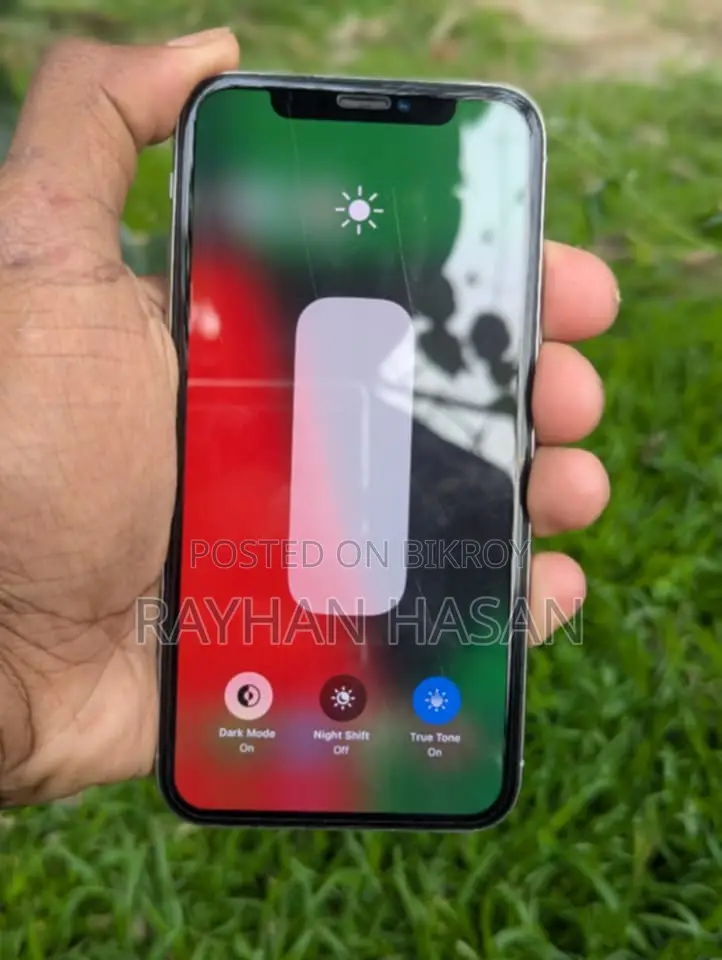 Apple iPhone X 64 GB (Used)