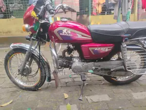 Runner AD 80s ` 2013