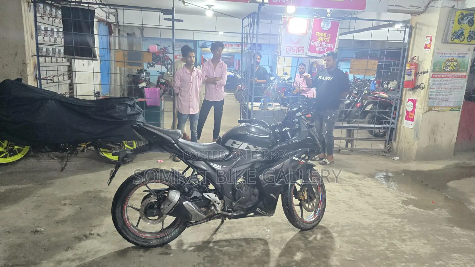 Suzuki Gixxer SF . 2017