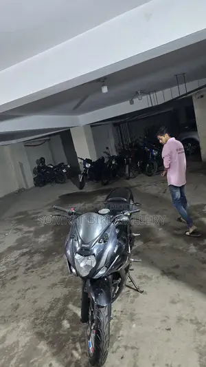 Suzuki Gixxer SF . 2017