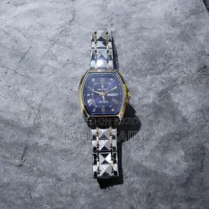 Stylish Men's Wrist Watch for Sale (Time + Date + Day)