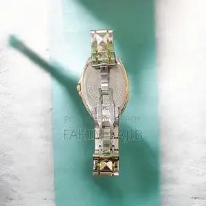 Stylish Men's Wrist Watch for Sale (Time + Date + Day)