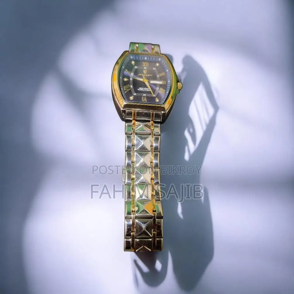 Stylish Men's Wrist Watch for Sale (Time + Date + Day)