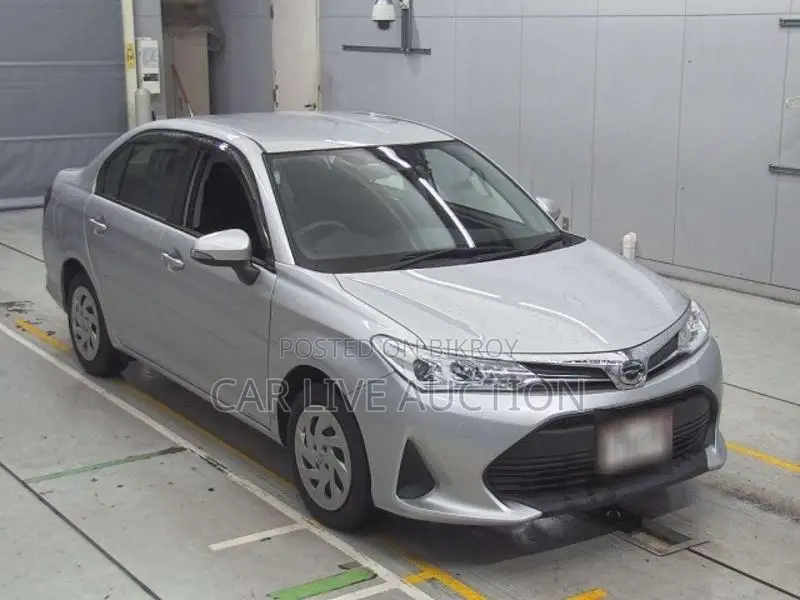 Toyota Axio hybrid 2021