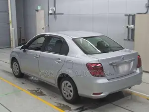 Toyota Axio hybrid 2021