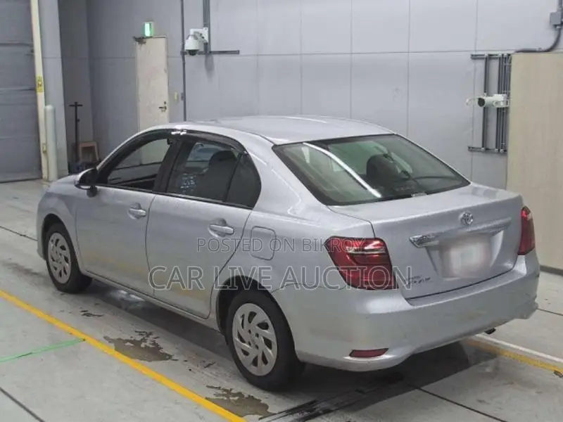 Toyota Axio hybrid 2021