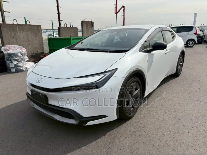 Toyota Prius U 2023