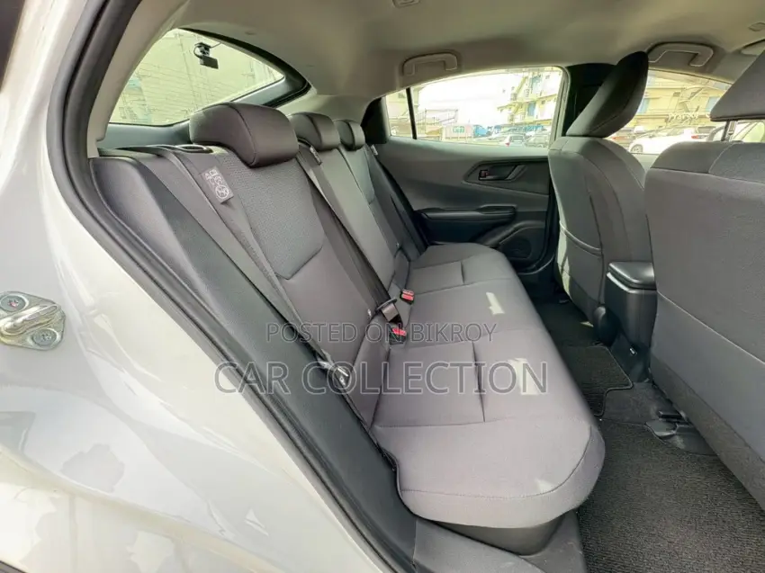 Toyota Prius U 2023