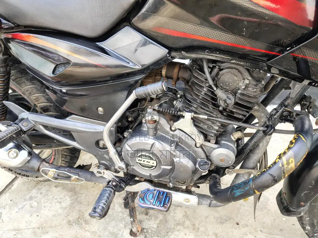 Bajaj Pulsar 150 . 2018