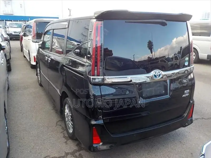 Toyota Noah Si WXB 2 2020