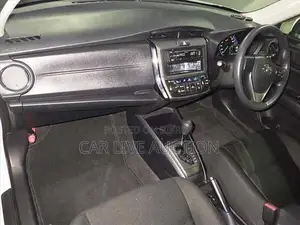Toyota Axio hybrid 2021