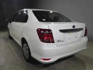 Toyota Axio hybrid 2021