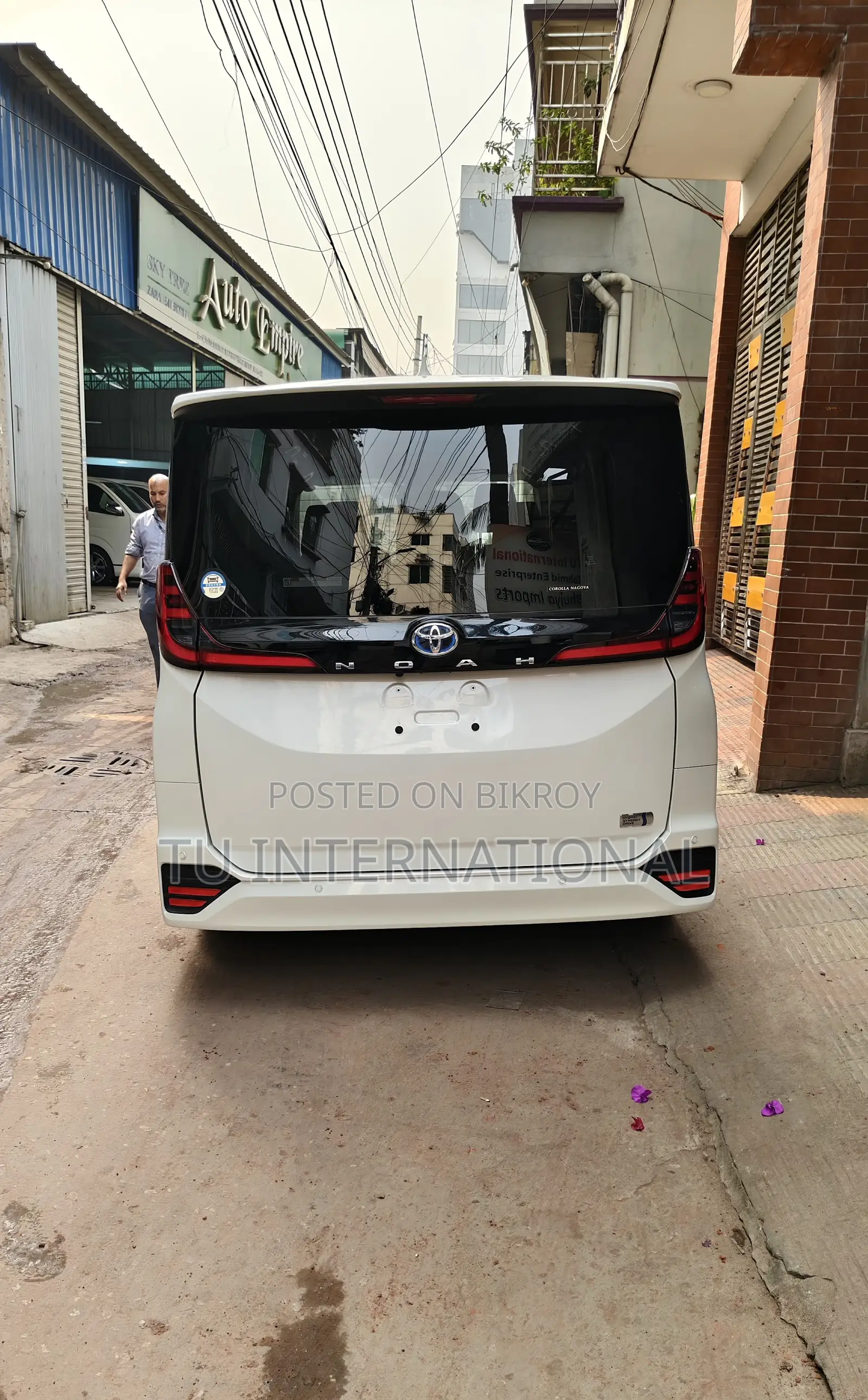 Toyota Noah SZ HYBRID PACKAGE 2022
