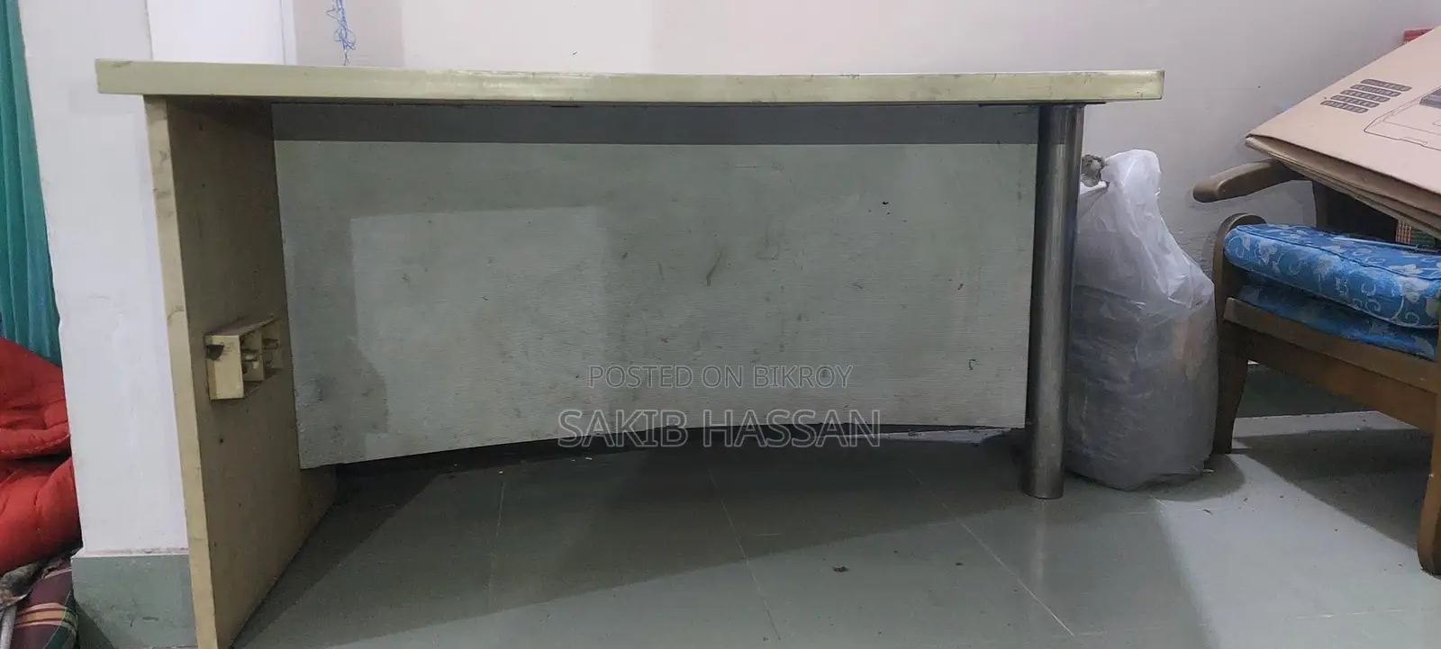 Large Curved Office / Computer Table (board) – Good Condition