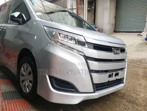 Toyota Noah NON HYBRID UNIT.. 2020