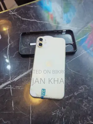 Apple iPhone 11 (Used)