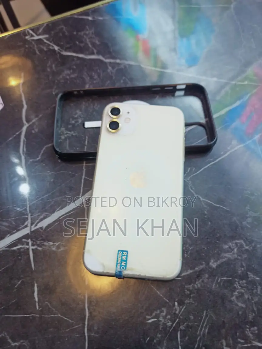 Apple iPhone 11 (Used)
