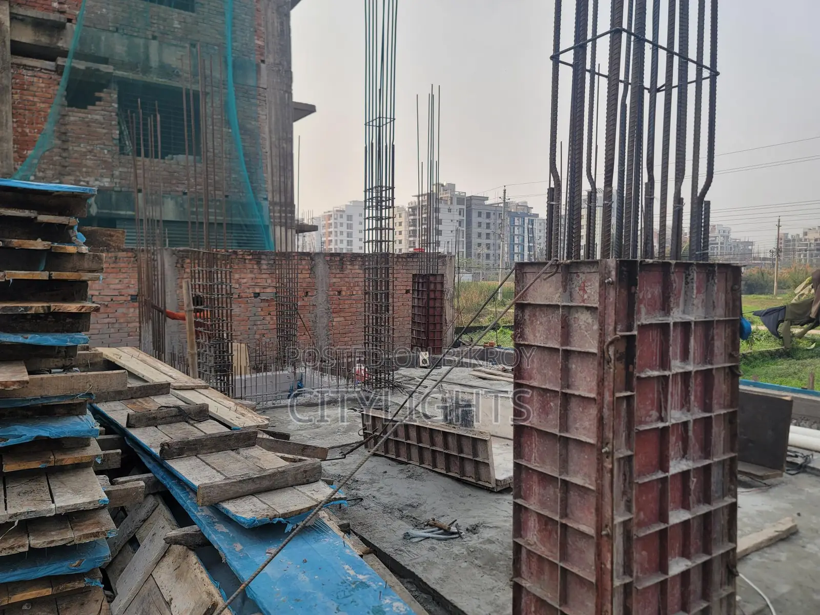 South-Facing 1750 sft Apartment