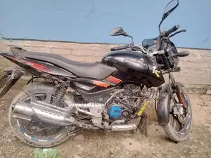 Bajaj Pulsar 150 . 2009