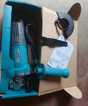 Total 900w Angle Grinder