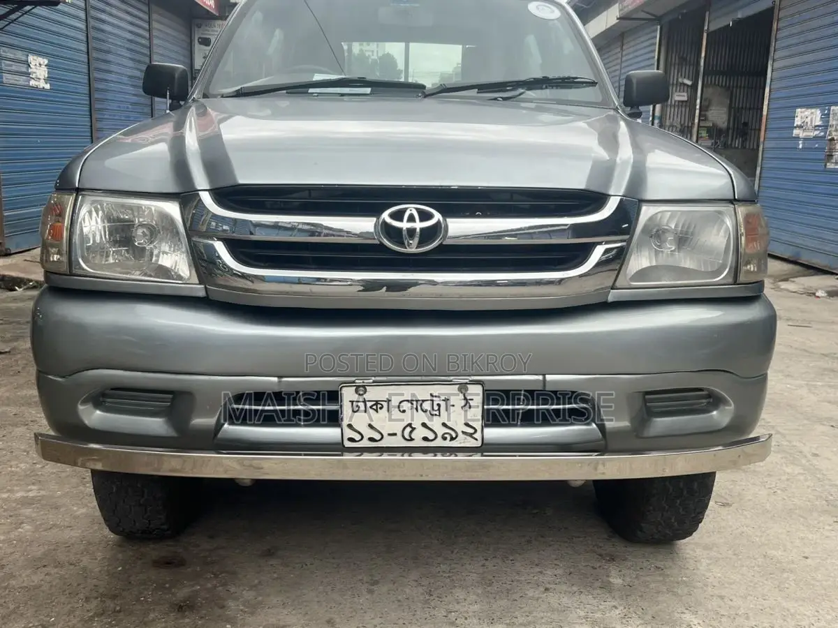 Toyota Hilux Pickup 2003