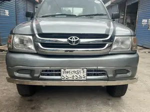 Toyota Hilux Pickup 2003