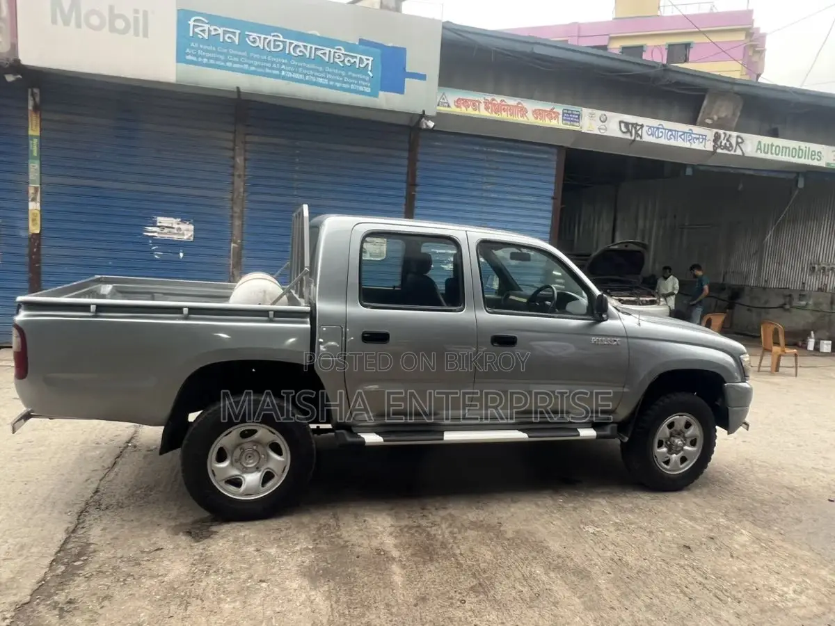 Toyota Hilux Pickup 2003