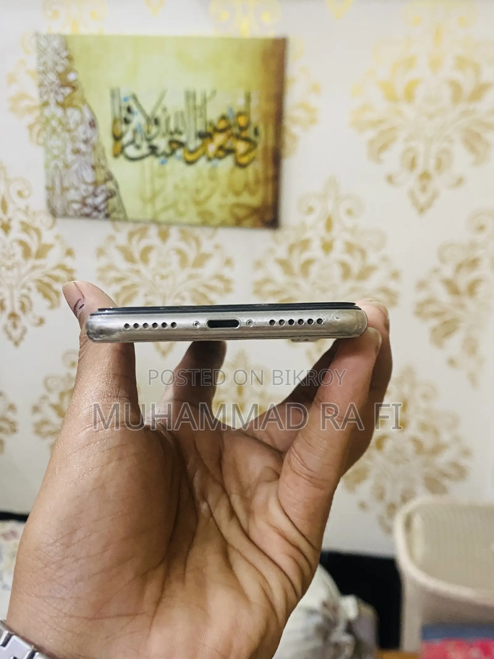 Apple iPhone X (Used)