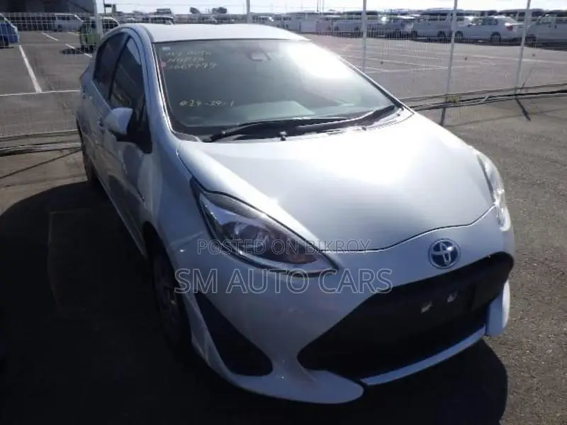 Toyota Aqua S Pearl 4 Point 2020