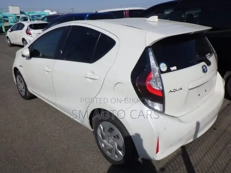 Toyota Aqua S Pearl 4 Point 2020