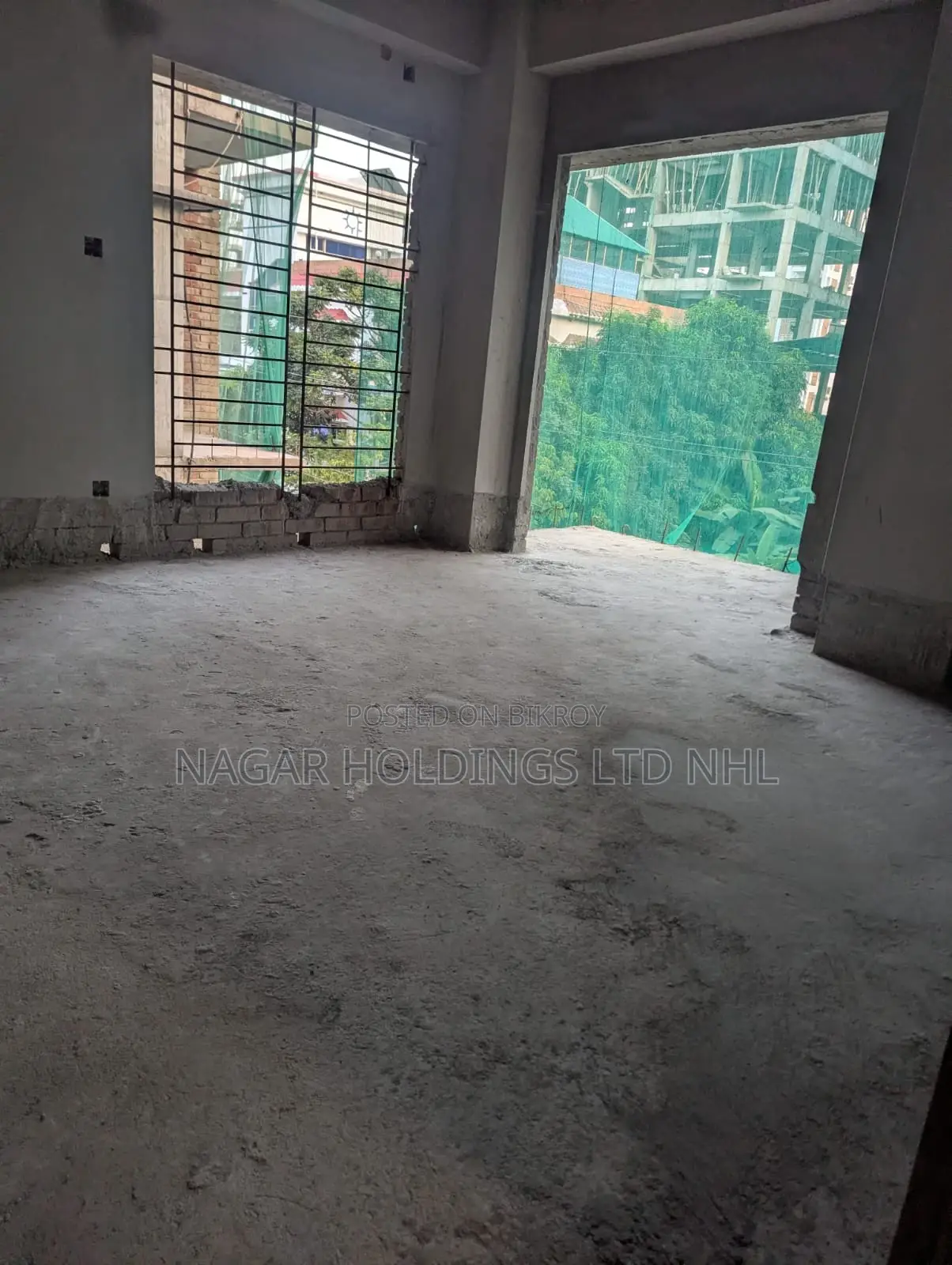 Buy a 2450 Sft South-Facing Flat in Bashundhara
