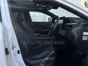 Toyota Harrier Hybrid Z pearl 2023