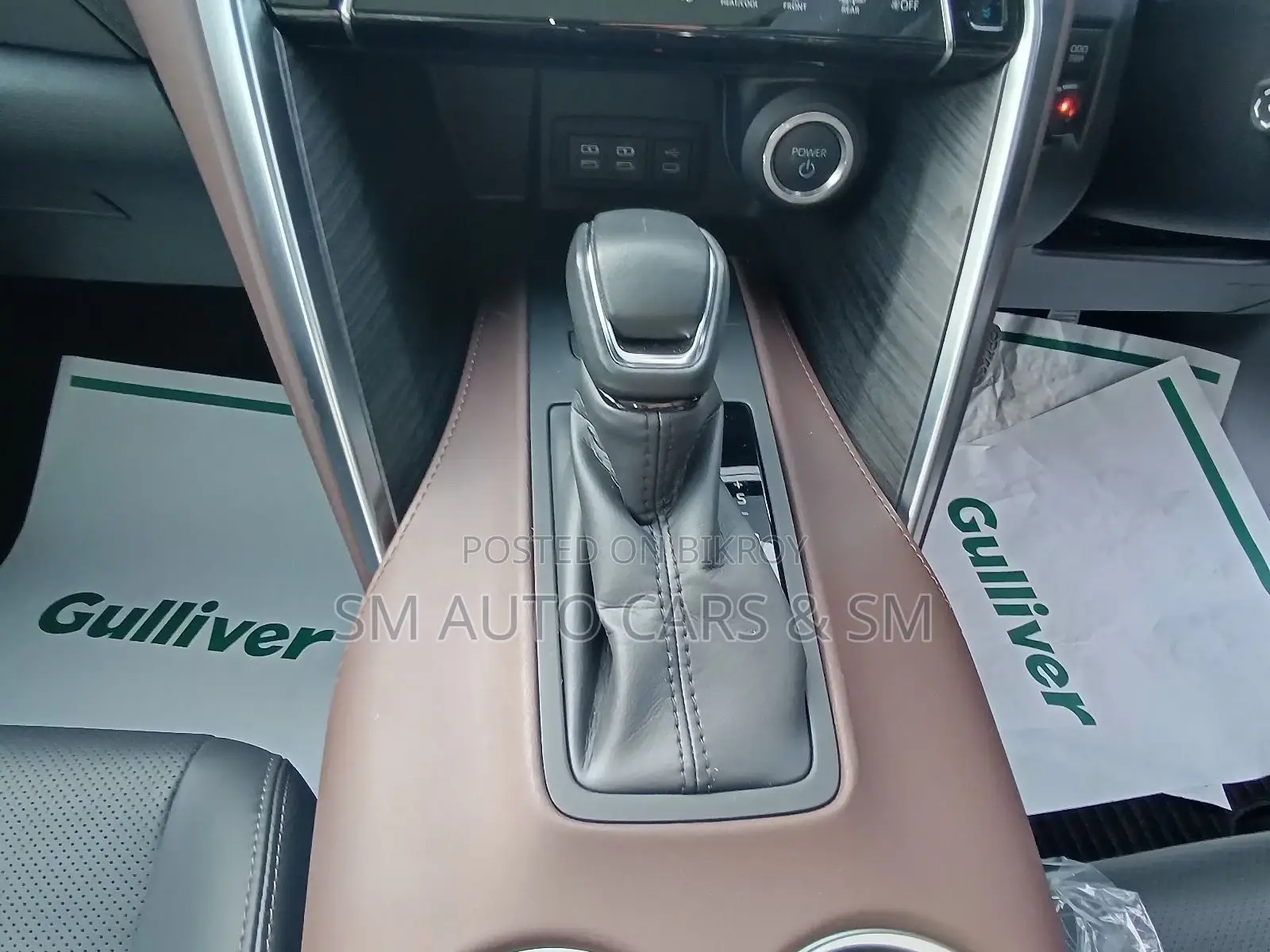 Toyota Harrier Hybrid Z pearl 2023