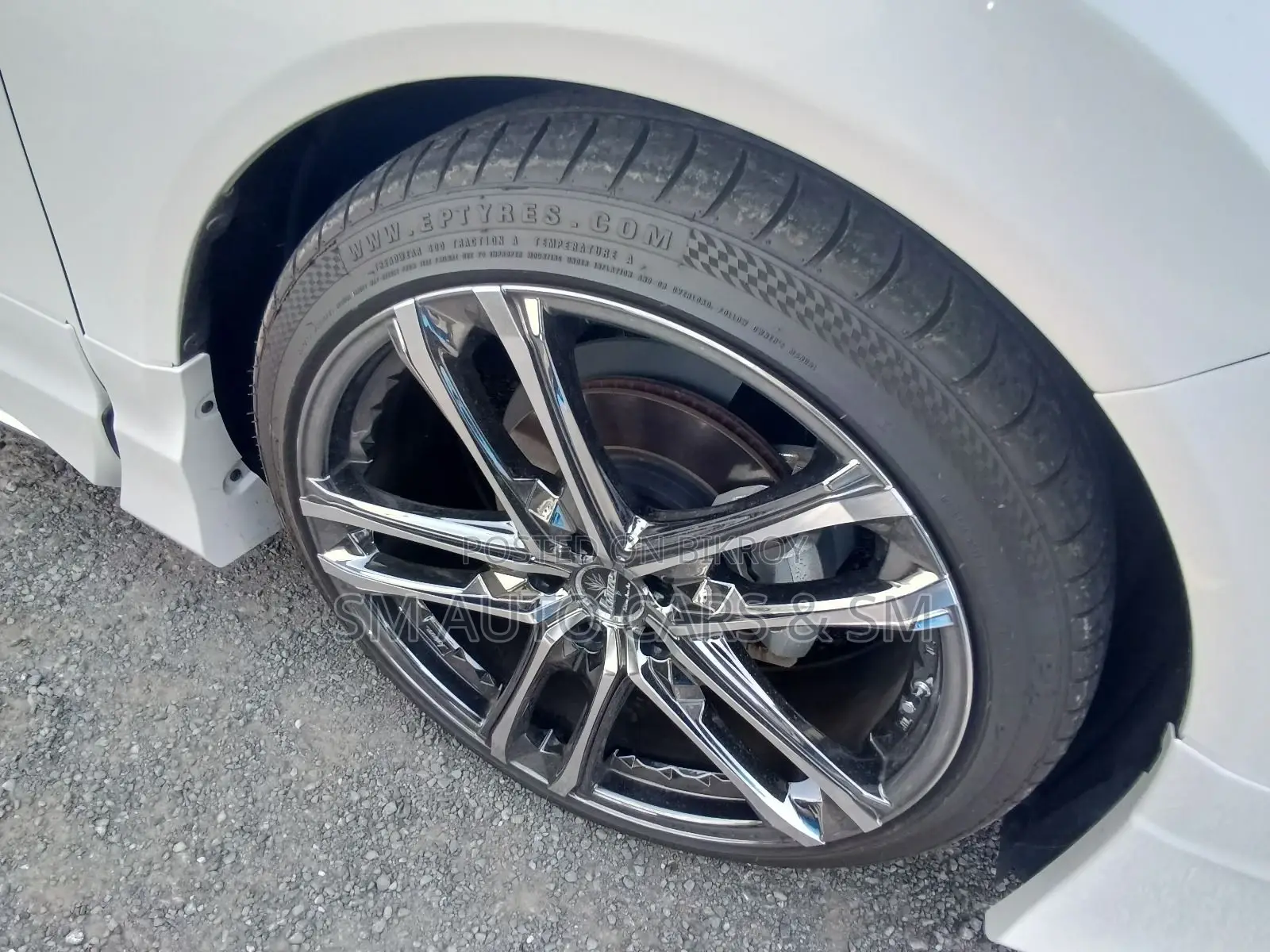 Toyota Harrier Hybrid Z pearl 2023