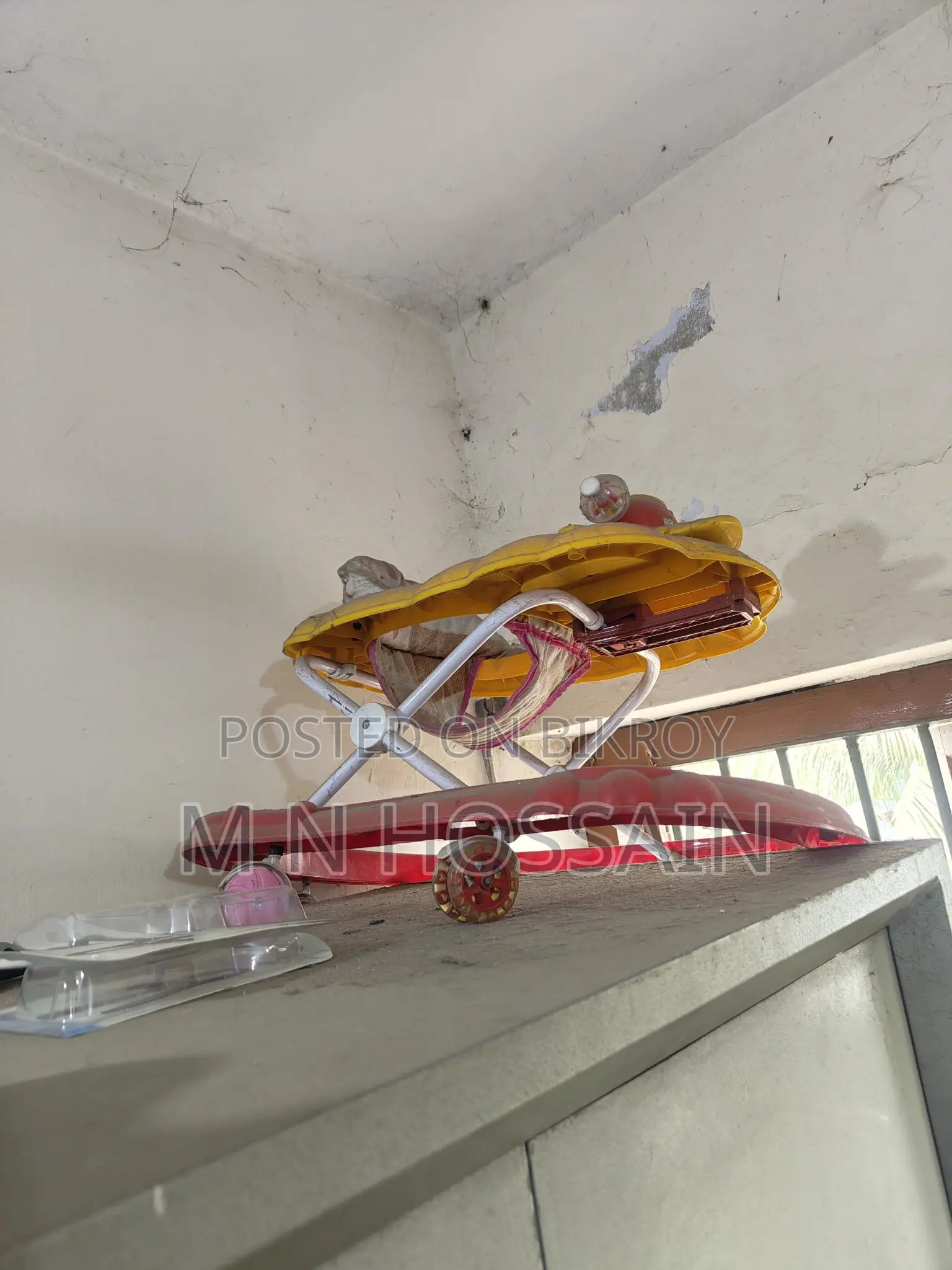 বাচ্চাদের ওয়াকার।