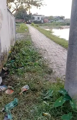 নিজ মালিকের অধীনে সীমিত দামে জমি বিক্রি করা হইবে