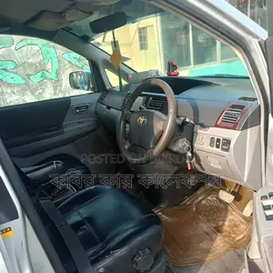 Toyota Noah silver 2005