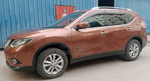 Nissan X-Trail . 2016