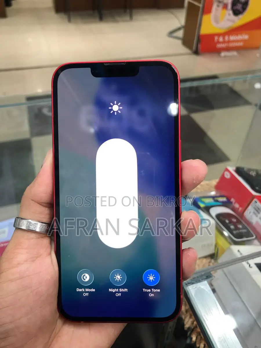 Apple iPhone 13 (Used)