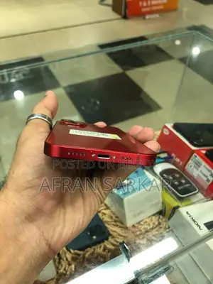 Apple iPhone 13 (Used)