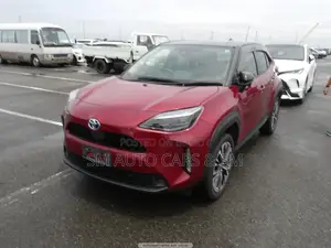 Toyota Yaris Cross Z Red & Black 2021