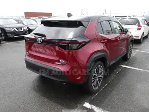 Toyota Yaris Cross Z Red & Black 2021