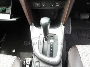 Toyota Yaris Cross Z Red & Black 2021